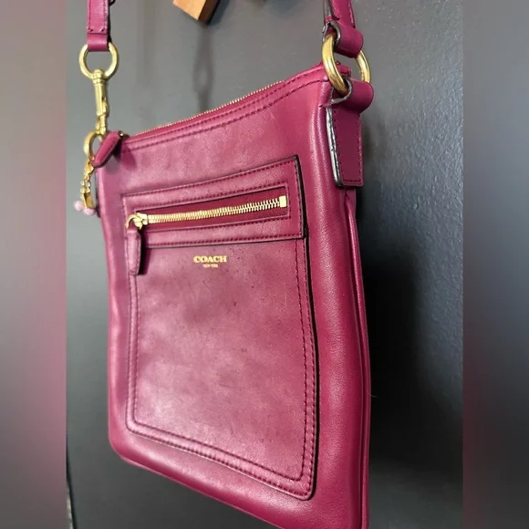 Coach 47989 Legacy Leather
Swingpack Crossbody Bag - Picture 16 of 16